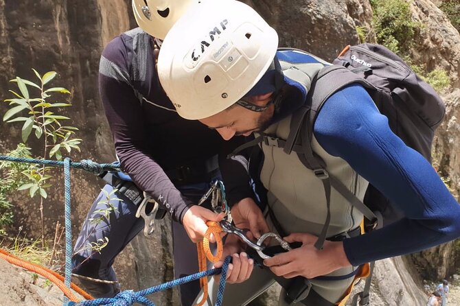 Private Canyoning Adventure in the Atlas Mountains. Discover nature in a new way - First lessons inside the canyon: a quick training that pays off