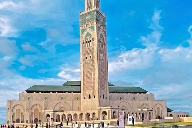 Private City Tour Casablanca includes Hassan II Mosque - Rick’s Café and movie nostalgia without losing the city