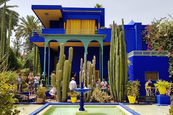 Private Full Day Tour to Marrakech from Casablanca - The Road Trip Part: Comfort Matters on a 2h30 Drive