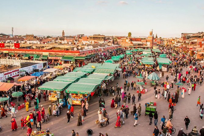 Private Guided City Tour to Discover The Medina or Old Town of Marrakech - Saadian Tombs: the 30-minute stop that makes the day feel real