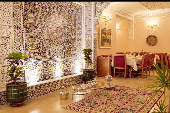Private Guided Tour of Casablanca Including Mosque Entrance - United Nations Square to Arab League Park to the Central Marketplace