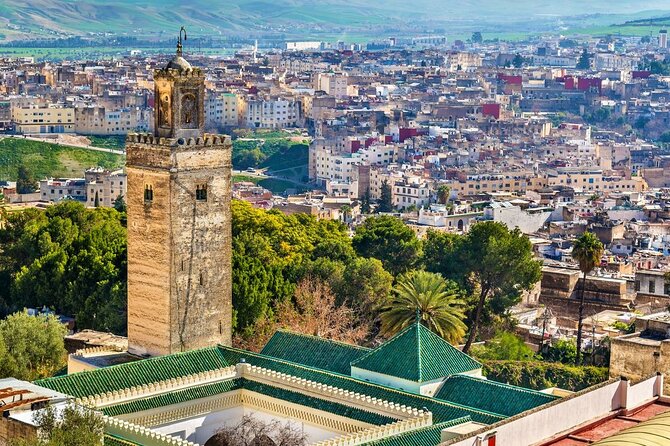 Private Guided Tour of the Medina of Fez and its Surroundings - Fontaine Nejjarine: a small stop with big atmosphere