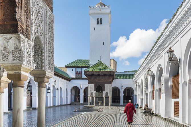 Private Guided Walking Tour in Fez Medina - Where the Walk Starts: Getting Oriented at Bab Boujloud (With Tiles and Landmarks)