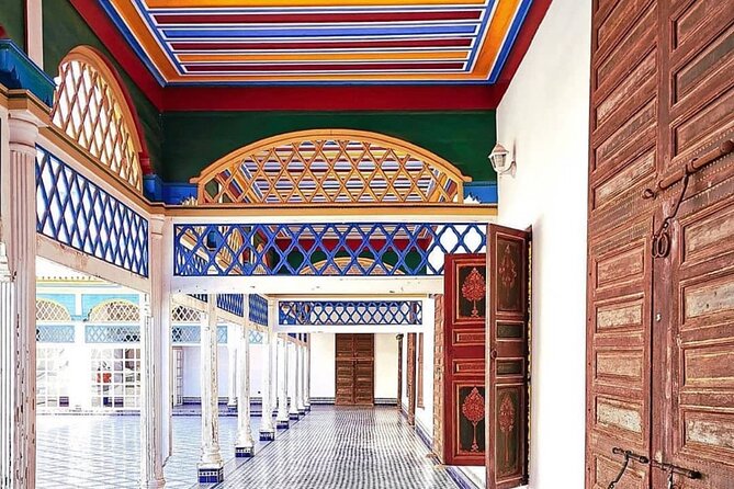 Private Marrakech Cultural and Artisanal Half-Day Tour - Koutoubia Mosque: A Quick Landmark Stop That Helps You Orient