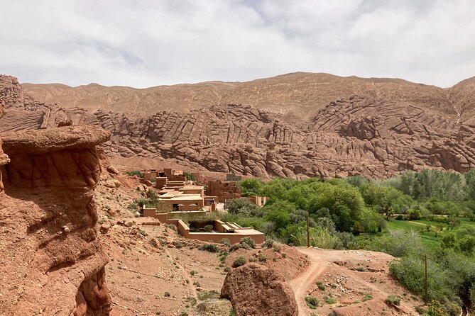 Private Monkey Fingers Canyon Hike - Stops that add local texture: tea, caves, and village life
