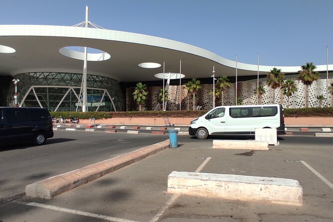 Private One-way Airport Transfer to/from Hotel in Marrakech - Choosing the Right Option: Marrakech vs. Palmeraie and Airport Direction