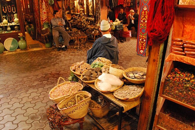 Private Shopping Tour : Marrakech Souks - What to Expect in the Real Souk Flow (and How to Shop Smarter)