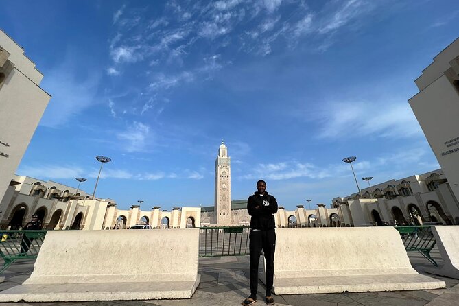 Private Tour of Casablanca with Round Trip Airport Transfer - Ain Diab Beach Time: A Real Casablanca Break