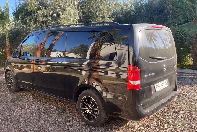 Private transfer from and to the airport - Door-to-Riad Comfort: Getting Into the Medina Without Headaches