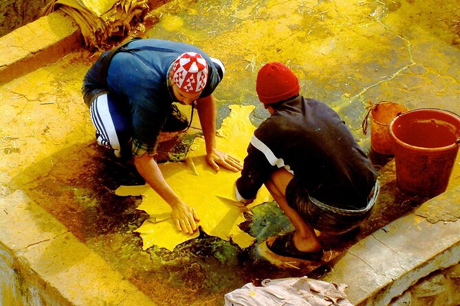 Private walking tours Fez Medina - Chouara Tanneries: the famous finish and how to handle it