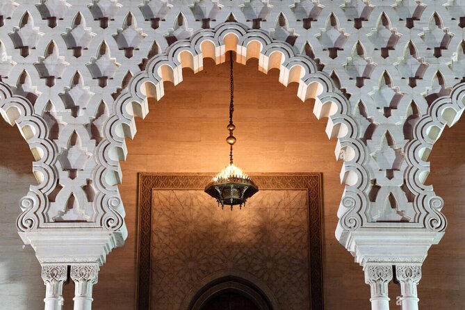 Rabat: Night Tour with traditional Moroccan Dinner - Mausoleum of Mohammed V: architecture you can read with the right explanations