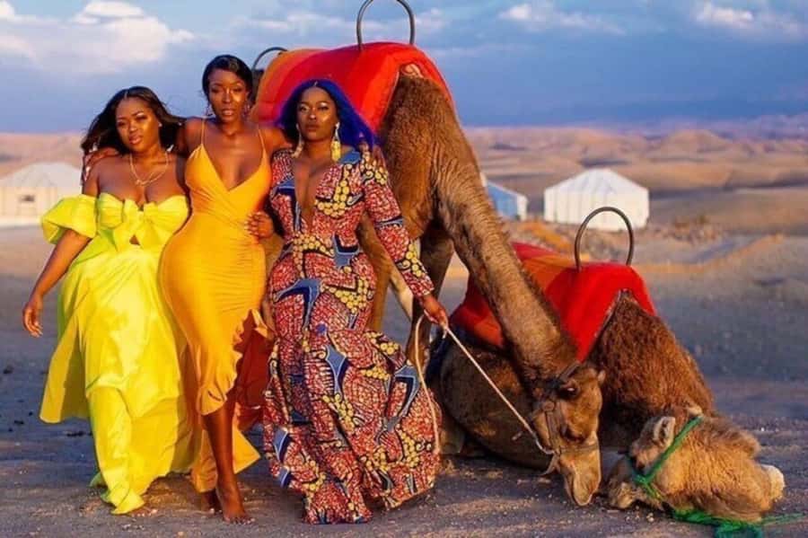 Romantic Dinner & Camel Ride In Agafay Desert - Dressing like a Moroccan nomad: why the photo moments work