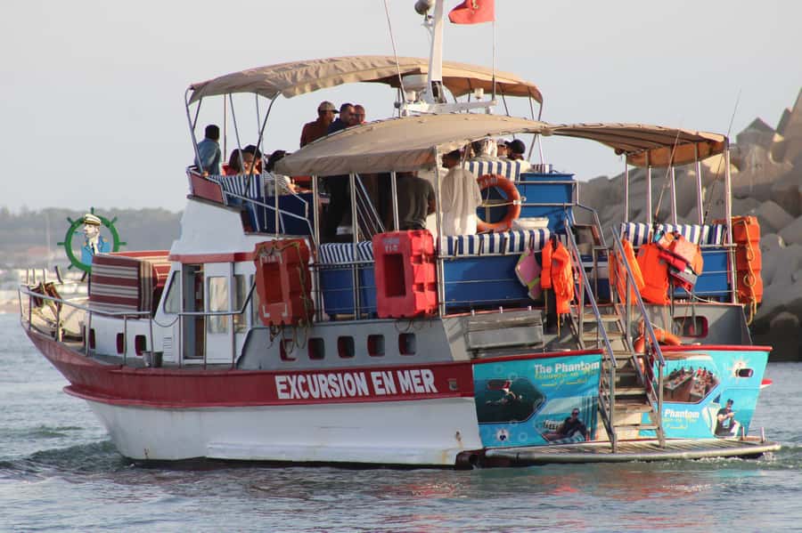 Sea excursion with BBQ, fishing, and swimming - The BBQ fish lunch: why it’s the heart of the day