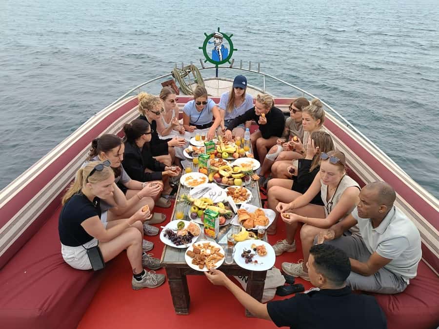 Sea excursion with BBQ, fishing, and swimming - Boat comfort and the crew: the difference between okay and great