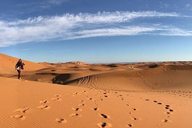 shared group Fez To Fez via Merzouga Desert Tour 2 Days/ 1 Night - Day 2: Erg Chebbi Sunrise, Breakfast, Shower, Then the Return Route to Fez