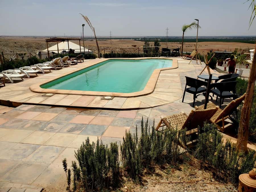 Sunset Camel Ride in Agafay Desert with dinner and pool - Why Agafay’s Rocky Hills Make a Sunset Camel Ride Work