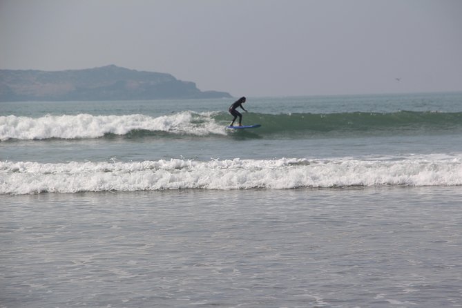 Surf Lesson with local surfer in Essaouira Morocco - Conditions, exposed surf, and how to set your expectations as a beginner
