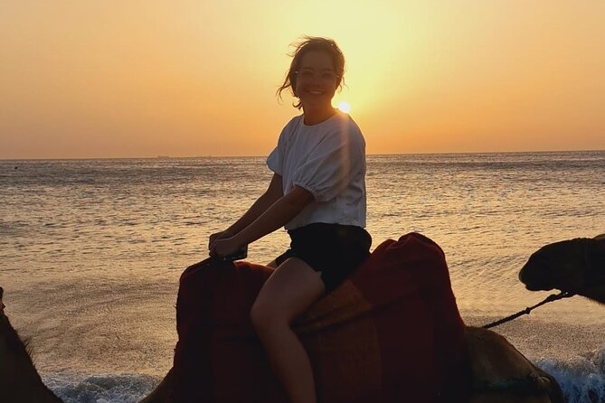 Tanger Adventure + Déjeuner et photographe gratuit!!!! - Achakkar Beach: camel time right by the water