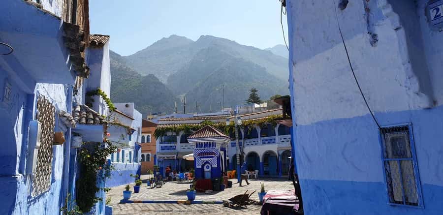 Tangier: Full-Day Trip to Chefchaouen - Back inside: El Rif Sebbadin and a 15th-century mosque