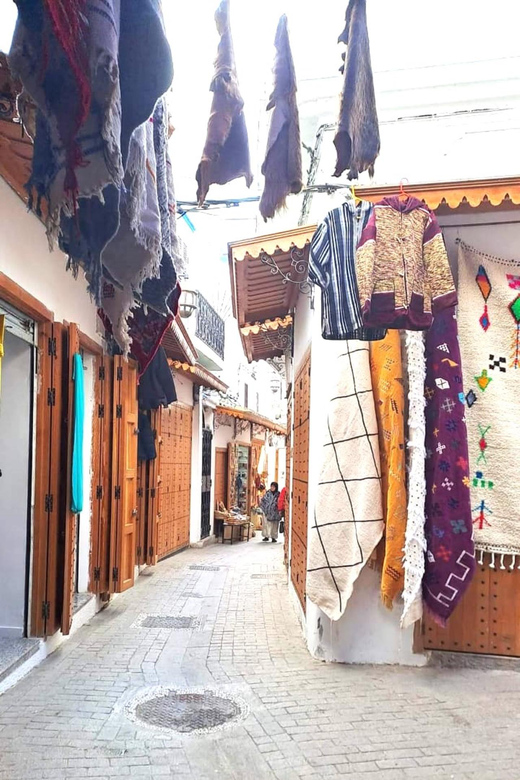 tangier: guided tour of the medina souks - Private vs Group: Which One Fits Your Style