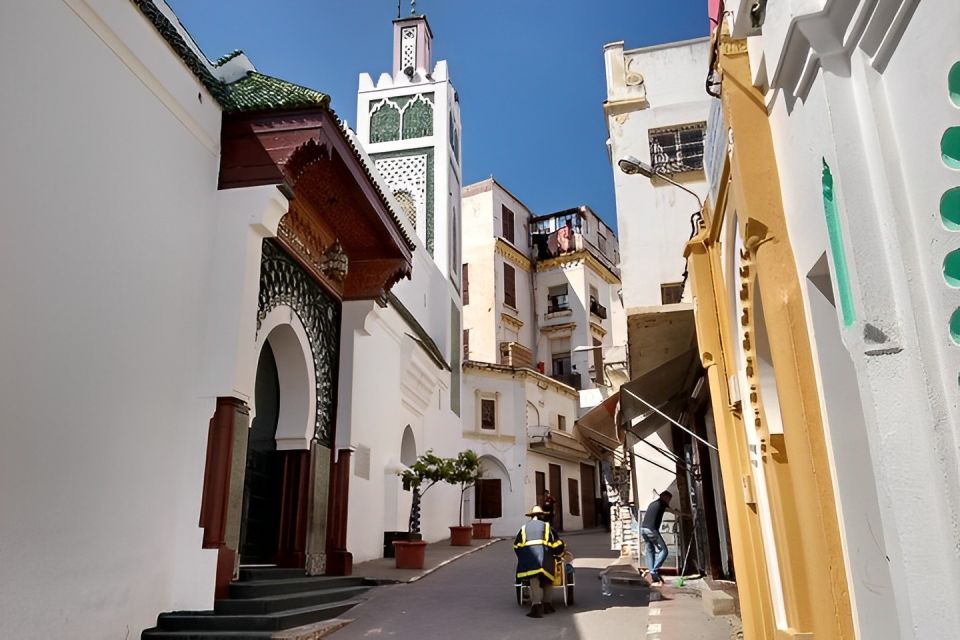 Tangier: Private Guided Walking Tour of the Tangier Medina - Local market time: community ovens, spices, and buying without feeling pushed
