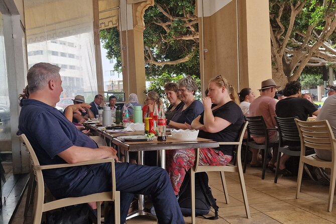 Tour of Casablanca from cruise or hotels - Marche Central Casablanca: snack-size culture and quick seafood-window energy