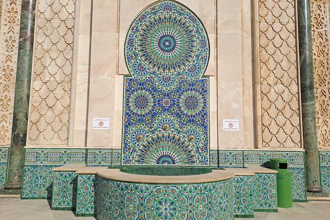 Tour of Casablanca from cruise or hotels, guided tour. - Old Medina + Place Mohamed V + Rick’s Café: get your bearings fast