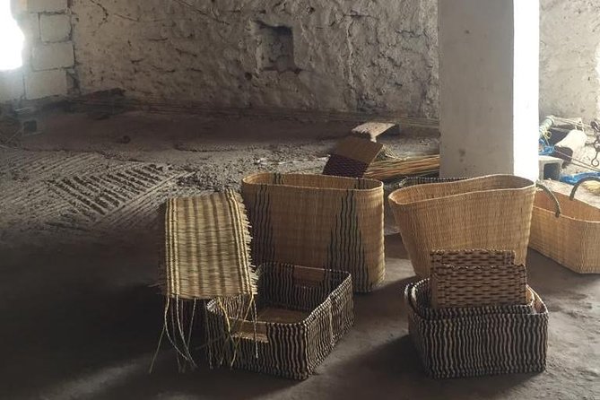 Visit the Oasis & Tea at the basket maker. - Basket maker visit: rush weaving, family business, and tea